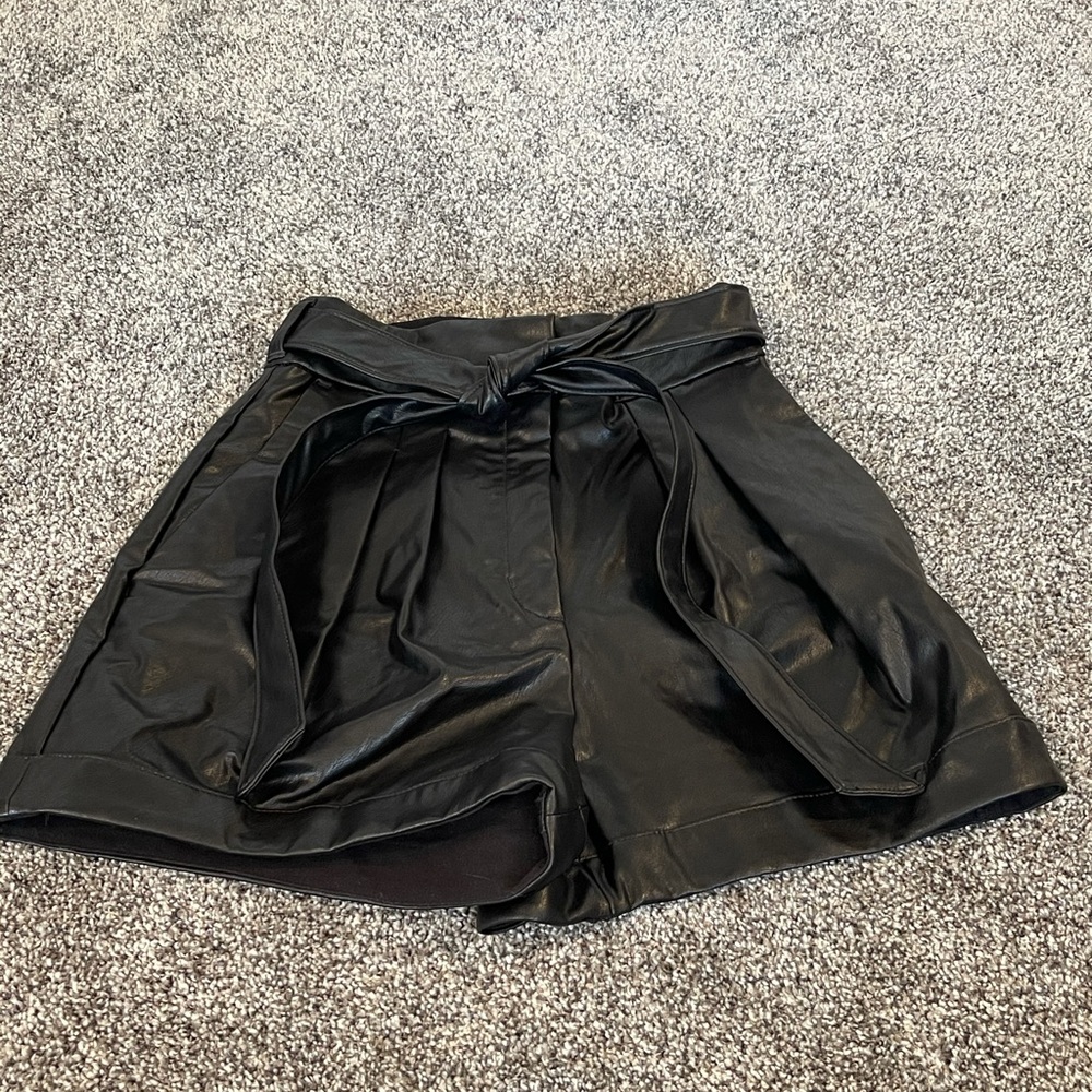 BRAND NEW WITH TAGS!!  Express faux leather size 00